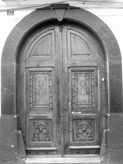 Porta del metge Garí